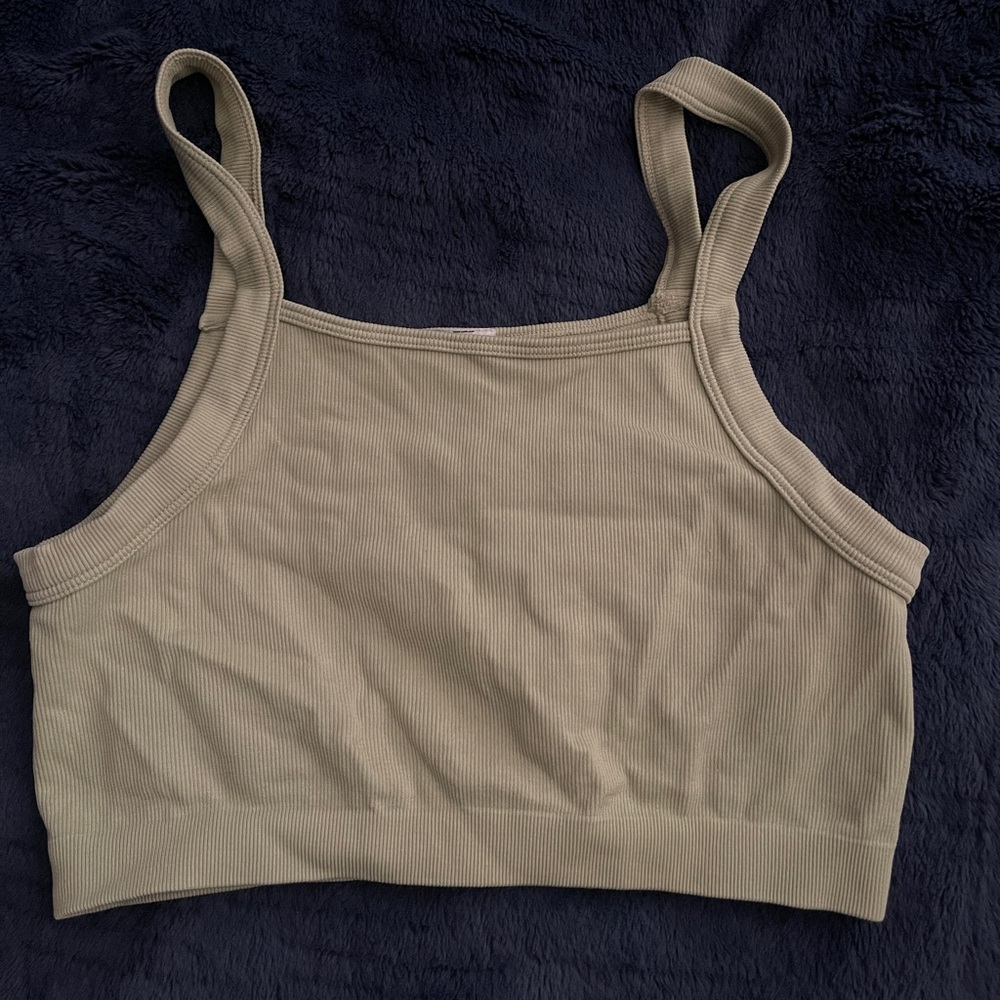 Green seamless tank